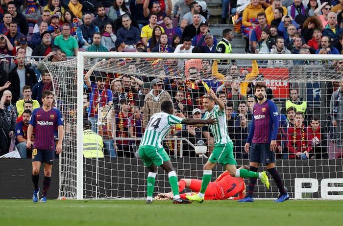 Joaquin ghi bàn cho Betis