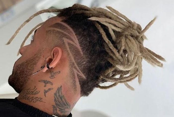 Mái tóc "siêu dị" của Neymar.