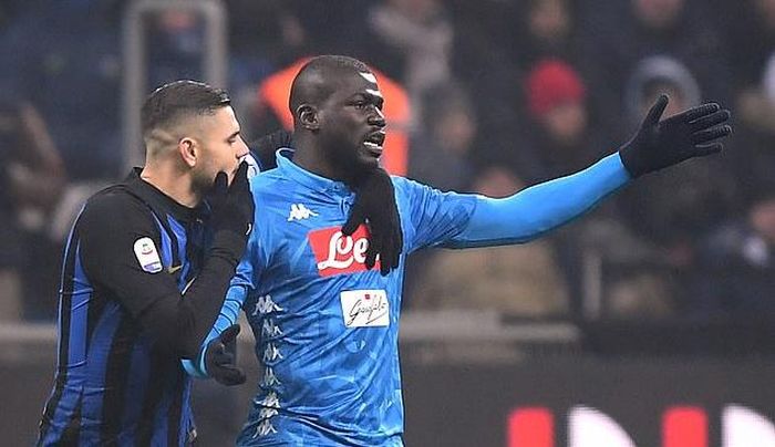 Koulibaly- nạn nhân mới nhất của tệ phân biệt chủng tộc.