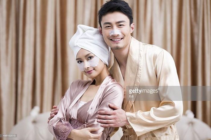 Phụ nữ hãy là những người giúp chồng/người yêu chỉn chu và đẹp hơn mỗi ngày. Ảnh: BJI/ Getty. 