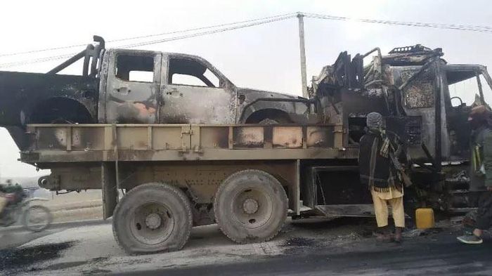 Lực lượng Taliban phá hủy hơn 70 xe cơ giới của quân đội chính phủ Afghanistan. Ảnh: South Front.
