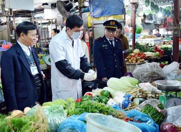 Các đội liên ngành tích cực kiểm tra thực phẩm (minh họa) 