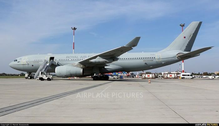  Tờ Chosun Ilbo dẫn lời Bộ trưởng Quốc phòng Jeong Kyeong-doo cho biết Seoul đã đặt mua 4 máy bay KC-330 của Hãng Airbus hồi tháng 11-2018. 