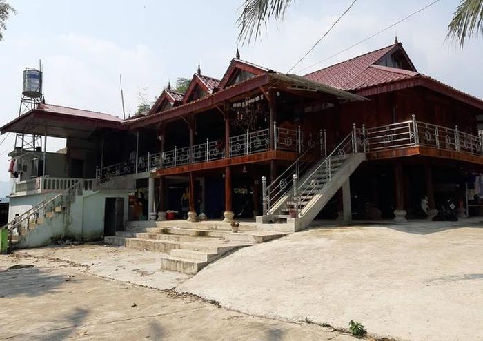 Ngôi nhà xảy ra vụ án là nơi sinh sống của gia đình bố vợ nghi phạm. Ảnh: A.N.