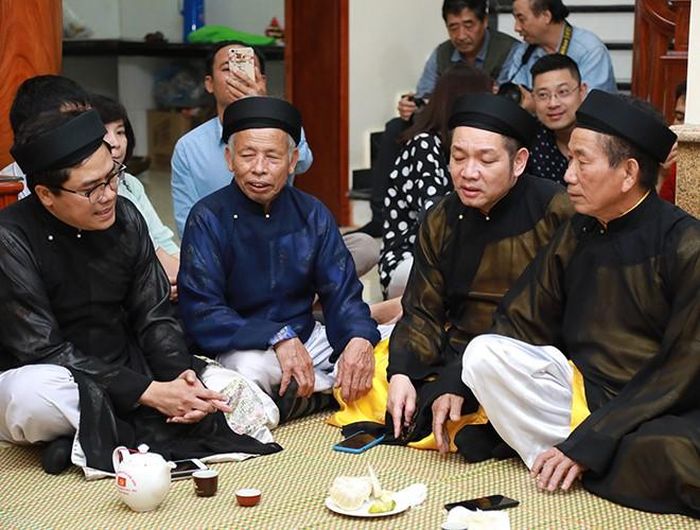Lời hát của các liền anh quan họ vô cùng lịch thiệp, nhún nhường...