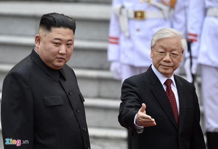 Tổng bí thư, Chủ tịch nước Nguyễn Phú Trọng tiếp đón nhà lãnh đạo Triều Tiên Kim Jong Un ngày 1/3. Ảnh: Hoàng Hà.