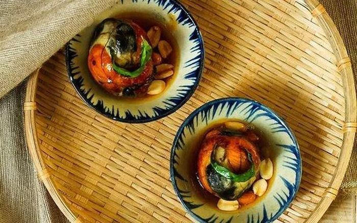 Khi ăn trứng vịt lộn, bạn nên hạn chế thuốc lá, rượu bia và chất có cồn. Nếu ăn trứng lộn cũng nên hạn chế các loại gan hoặc thuốc uống có vitamin A. Ảnh minh họa: Internet