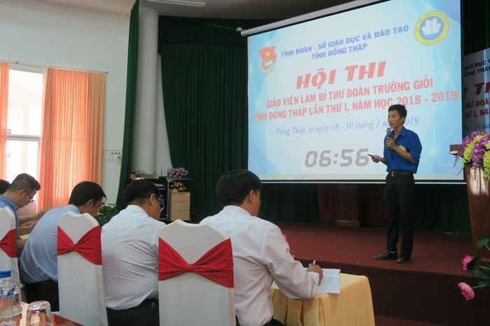 Các thí sinh thực hiện phần thi kỹ năng