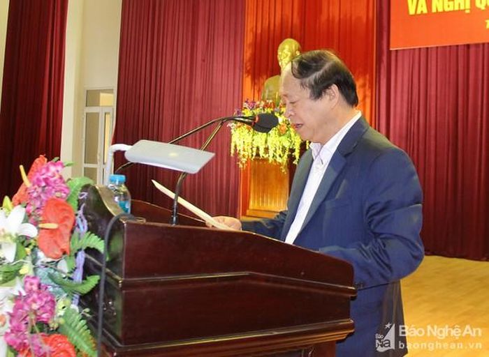 Trưởng ban Tổ chức Thành ủy Nguyễn Văn Chỉnh quán triệt Nghị quyết số 37-NQ/TW và Kế hoạch sắp xếp phường, xã của thành phố. Ảnh: Mai Hoa