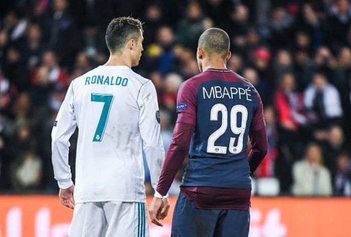 Được sát cánh cùng Ronaldo là giấc mơ từ thuở bé của Mbappe.