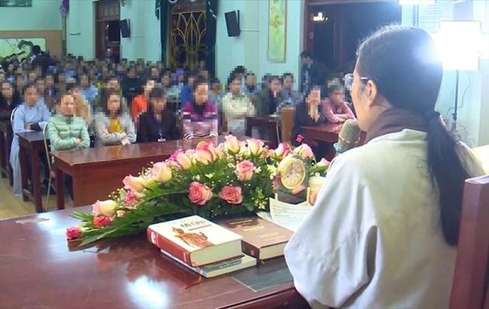  Bà Phạm Thị Yến trong một buổi rao giảng. Ảnh Kiến thức