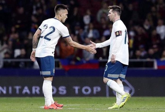  Ở trận này, Lionel Messi thi đấu trọn 90 phút, nhưng một mình anh là không thể tạo ra sự khác biệt trước hàng thủ số đông của đội khách. Những gì Argentina làm được chỉ là bàn thắng rút ngắn tỷ số ở đầu hiệp 2 của tiền đạo thuộc biên chế Inter, Lautaro Martinez. 