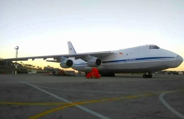Chính phủ của đương kim Tổng thống Nicolas Maduro nhận được sự ủng hộ của Nga và Trung Quốc, bất chấp việc quốc tế cáo buộc rằng cuộc bỏ phiếu gần đây nhất có nhiều khuất tất.