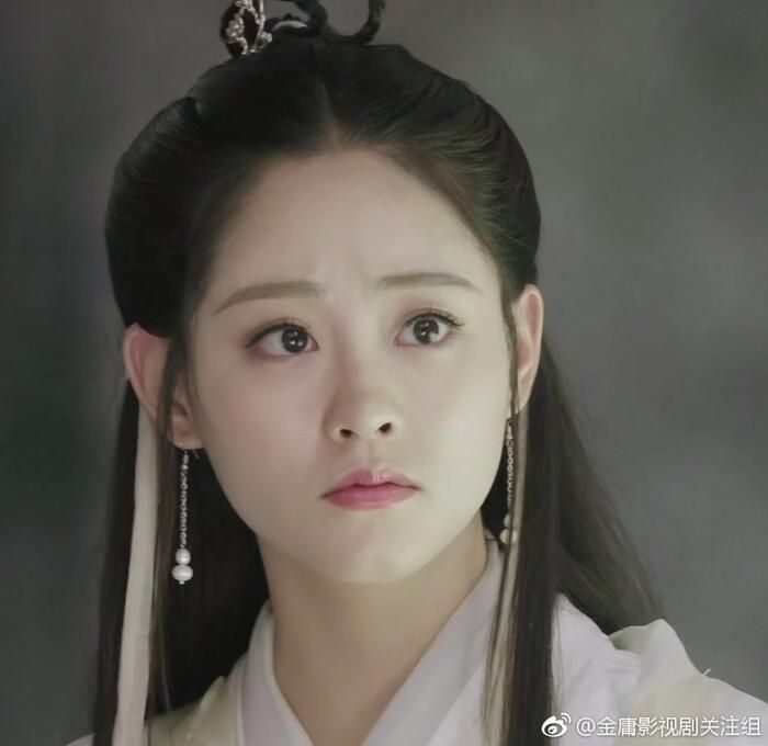 Chu Chỉ Nhược hiền thục dịu dàng có vẻ được lòng Tạ Tốn nhất trong số các cô nương