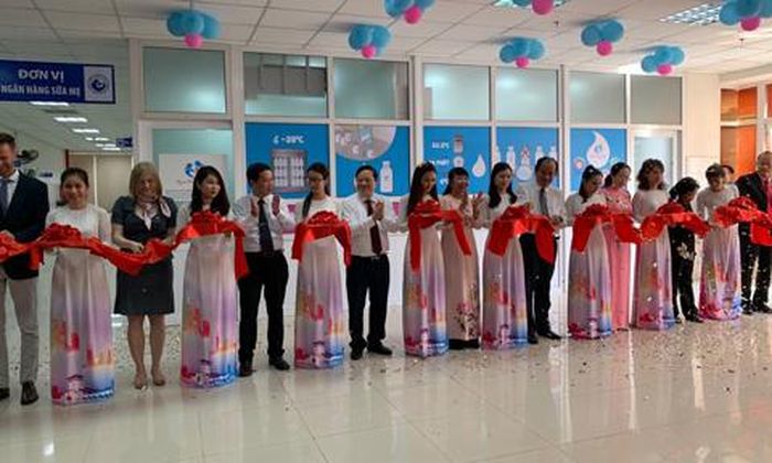 Sáng 10-4, Bệnh viện Từ Dũ TP.HCM đã chính thức đưa vào hoạt động Ngân hàng sữa mẹ đặt trong khuôn viên bệnh viện.
