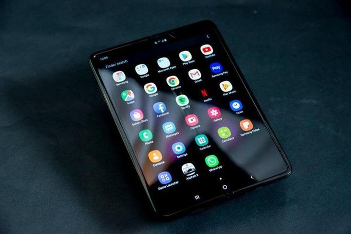 Galaxy Fold vẫn còn một số nhược điểm.