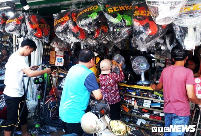  Số lượng quạt bán ra tại các cửa hàng tăng gấp 2, 3 lần so với thời điểm lúc trước. 