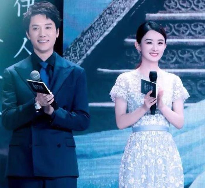Trang QQ đưa tin Triệu Lệ Dĩnh cấm Phùng Thiệu Phong nhắc đến con trai trong các bài phỏng vấn.