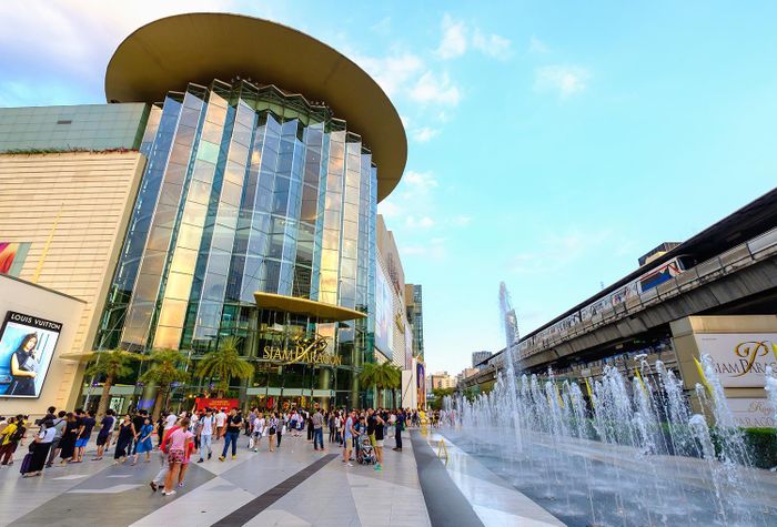 Trung tâm mua sắm nằm trên khu đất cho thuê của hoàng gia Thái Lan. Ảnh: bangkok.com