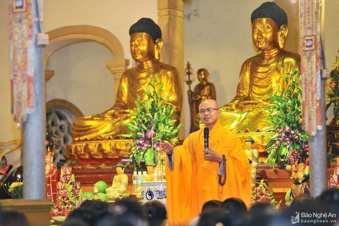 Lễ Phật đản là lễ hội văn hóa của Phật giáo được Đại hội đồng Bảo an Liên hợp quốc công nhận là ngày lễ hội văn hóa tôn giáo của thế giới; là ngày đại lễ kỷ niệm Đức Phật Thích Ca Mâu Ni đản sinh, Thành đạo, nhập Niết bàn. Ảnh: Thành Cường