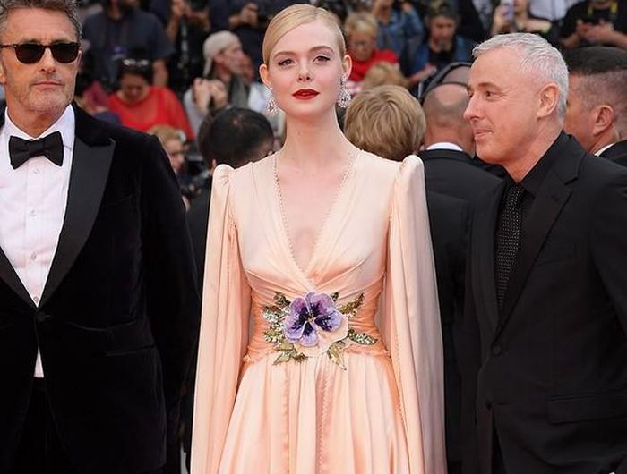  Elle Fanning (21 tuổi) sang trọng với đầm Gucci. Năm nay, cô là thành viên ban giám khảo 