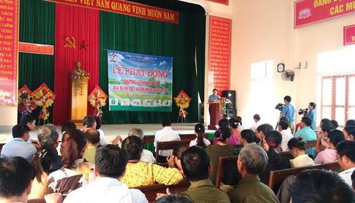 Lễ phát động chương trình gia đình tiết kiệm điện tại huyện Đô Lương. Ảnh: PV