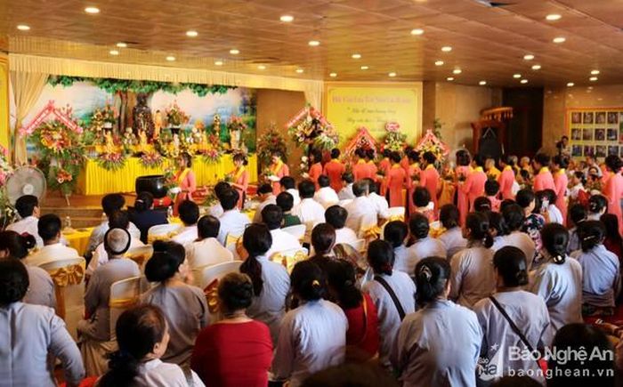 Quang cảnh buổi lễ.