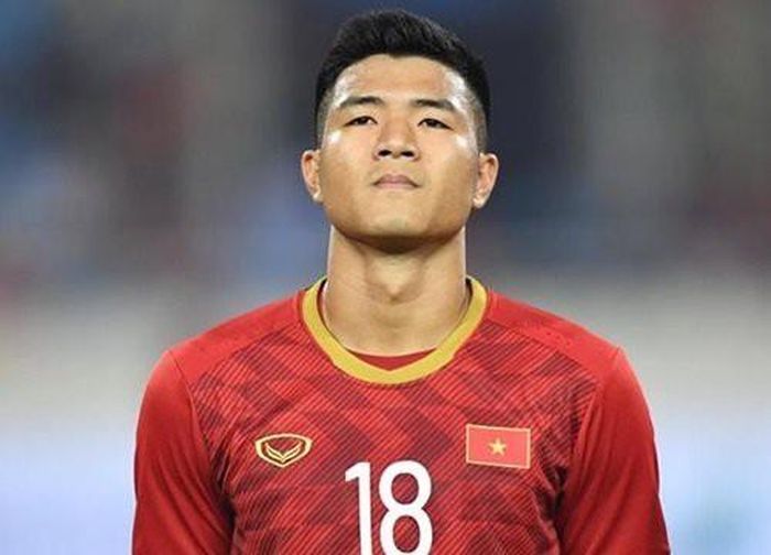 Hà Đức Chinh chơi tệ hơn nhiều đồng nghiệp ở V-League nhưng vẫn được gọi