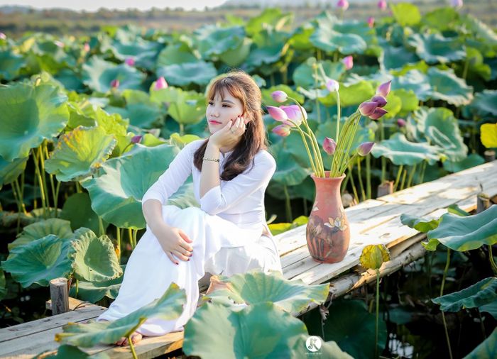 Những bạn trẻ lưu lại tuổi thanh xuân qua ông kính máy ảnh