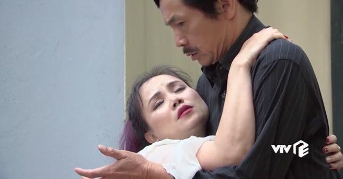 Cố tình tiếp cận gần gũi với ông Sơn...