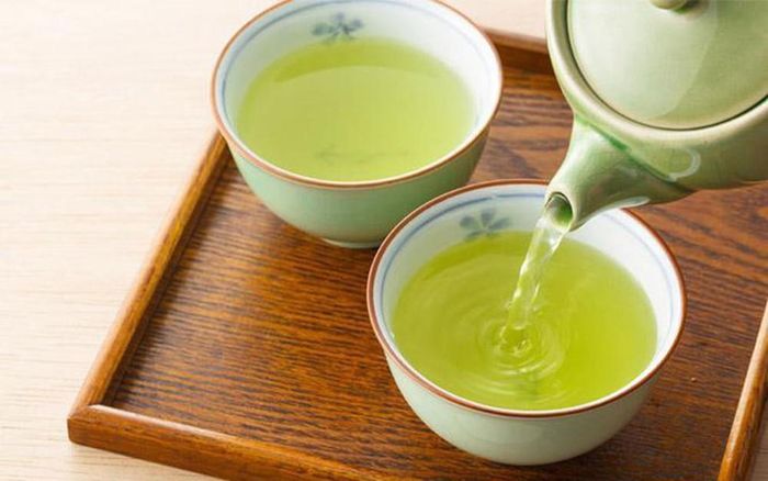 Thêm bát nước chè xanh tự nhà trồng được khiến cho các món chè, 