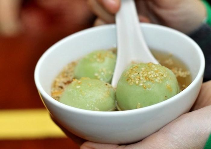 Món chè trôi nước cũng rất đặc biệt trong ngày "giết sâu bọ"