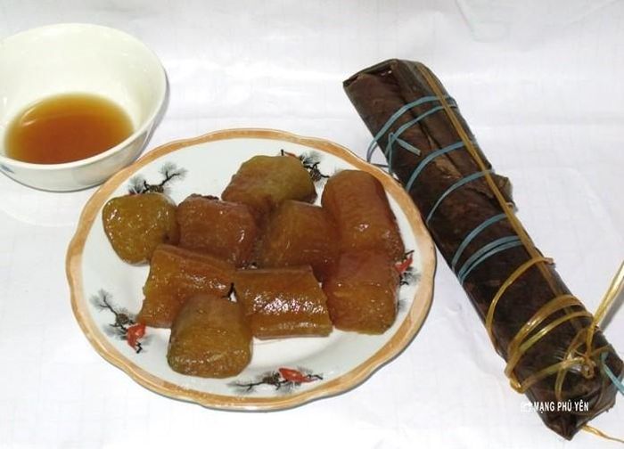 Bánh tro thật đặc sắc nhưng ngày nay không còn nhiều gia đình chế biến 