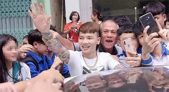 Khá 'bảnh' từng có kênh Youtobe nổi đình đám trên Internet