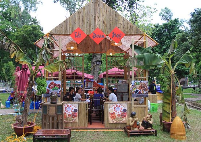 Không gian đậm chất văn hóa của người Việt.