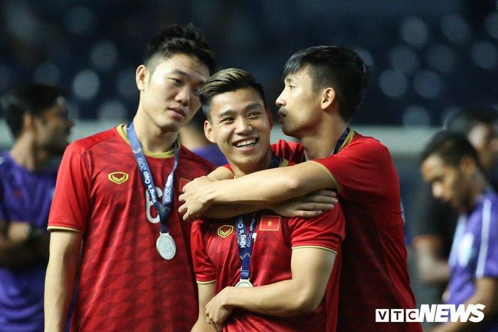 Tại King's Cup 2019, Văn Thanh không thi đấu phút nào nhưng tấm huy chương này cũng là sự động viên không nhỏ dành cho cầu thủ mới trở lại sau chấn thương.