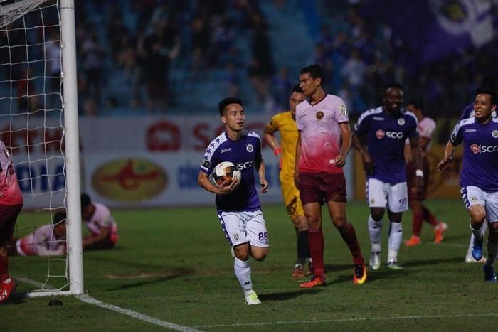 Dù một số trụ cột được nghỉ ngơi nhưng Hà Nội FC vẫn giành chiến thắng 2-0 trước Sài Gòn.
