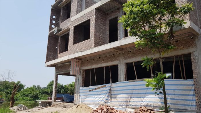 Một số công trình vi phạm trên kênh Bắc Hưng Hải mà PV ghi lại