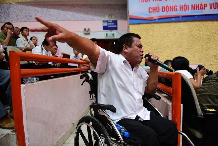 Không khí 'nóng' bên trong hội trường. Ảnh: Thanh Tùng