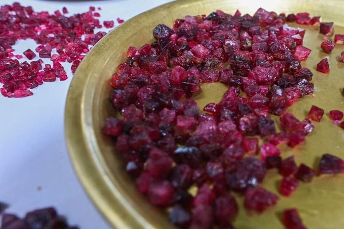  Ngành công nghiệp khai thác đá quý đã mang lại hàng tỉ USD cho Myanmar 