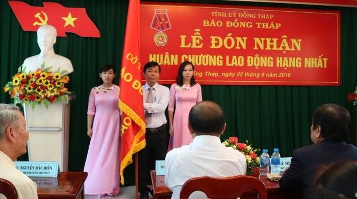 Đội cờ truyền thống của Báo Đồng Tháp