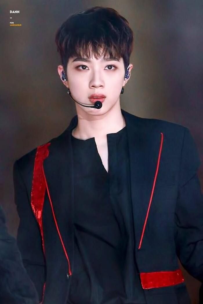 KuanLin những ngày đầu debut cùng Wanna One.