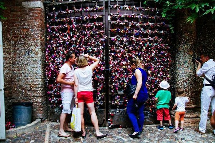 Cổng vào "Ngôi nhà nàng Juliet".