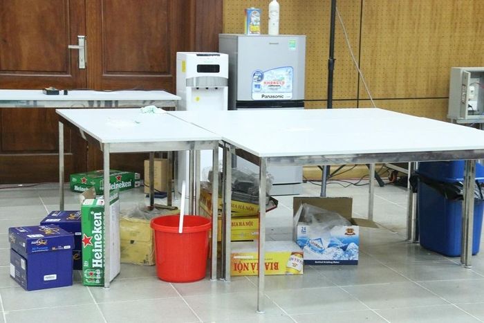 Sau những giây phút thể thao, nước uống giải khát không thiếu.