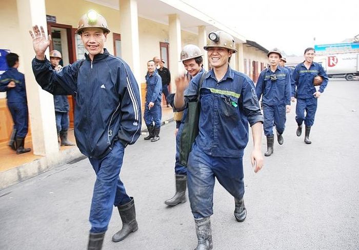 Người lao động ngày càng yên tâm, gắn bó với nghề