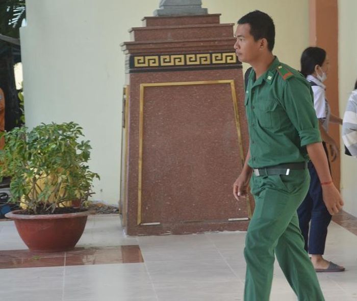 Chiến sĩ Bộ đội Biên phòng đi thi. 