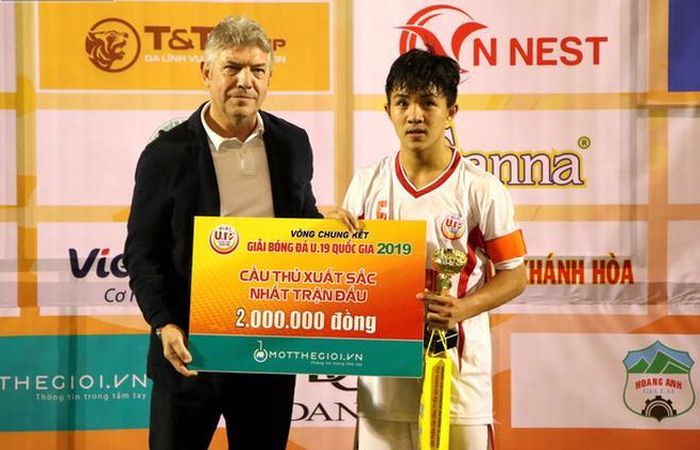 Đại diện cho Việt Nam tham dự JapaFunCup là cầu thủ Nguyễn Thanh Khôi.