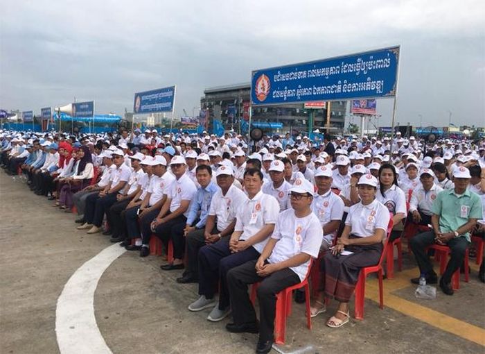 Hàng vạn đảng viên và những người ủng hộ tham dự Lễ kỷ niệm 68 năm Ngày thành lập Đảng Nhân dân Campuchia.