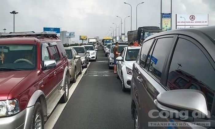 Các phương tiện chôn chân tại chỗ.