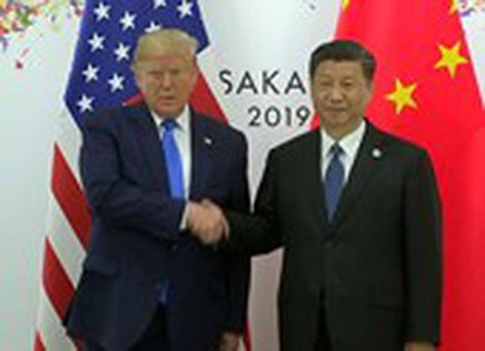 Tổng thống Donald Trump và Chủ tịch Trung Quốc Tập Cận Binh gặp nhau bên lề Hội nghị Thượng đỉnh G20 Nhật Bản. Ảnh: CNN